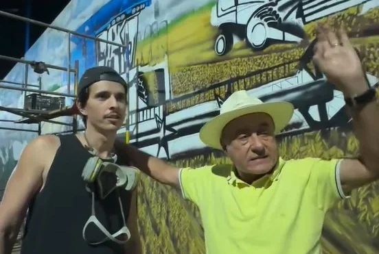 Durante visita à obra