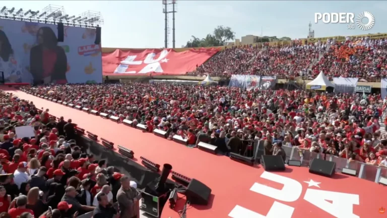 Lula lança candidatura sob críticas de setores da esquerda à aliança ampla