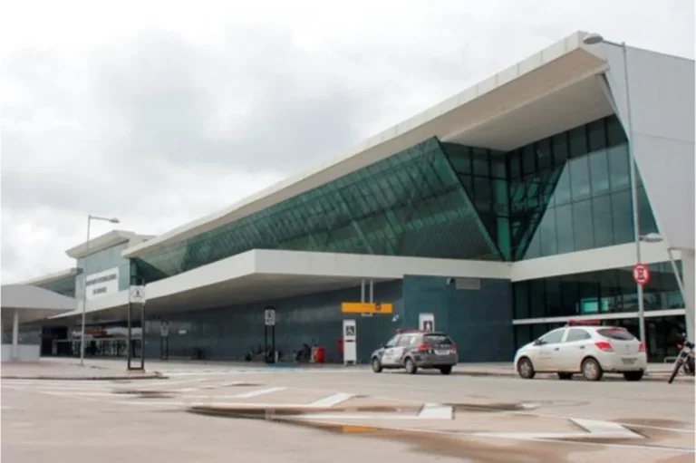 Policial federal é condenado a 26 anos de prisão por esquema de tráfico em aeroporto