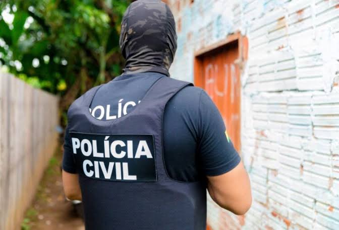 Além das prisões, os policiais cumpriram 11 mandados de busca e apreensão