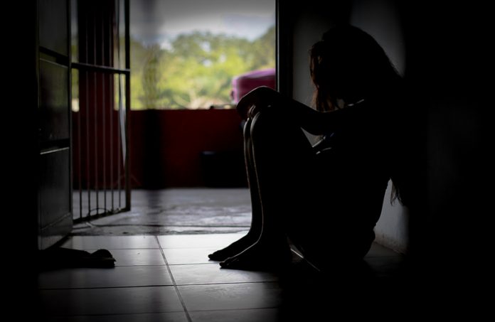 Justiça impõe pena de 43 anos a homem que abusava da filha de 4 anos no Acre
