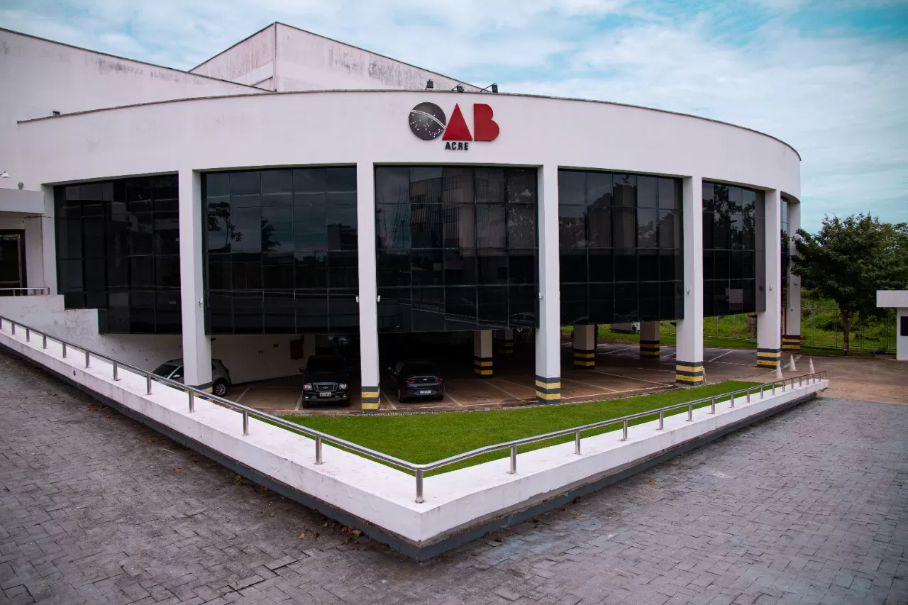 Associação dos advogados acusa OAB de uso eleitoreiro; entenda
