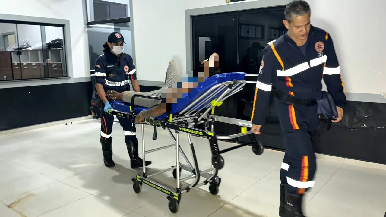 Homem agride esposa, é preso e acaba ferido a facadas em Rio Branco