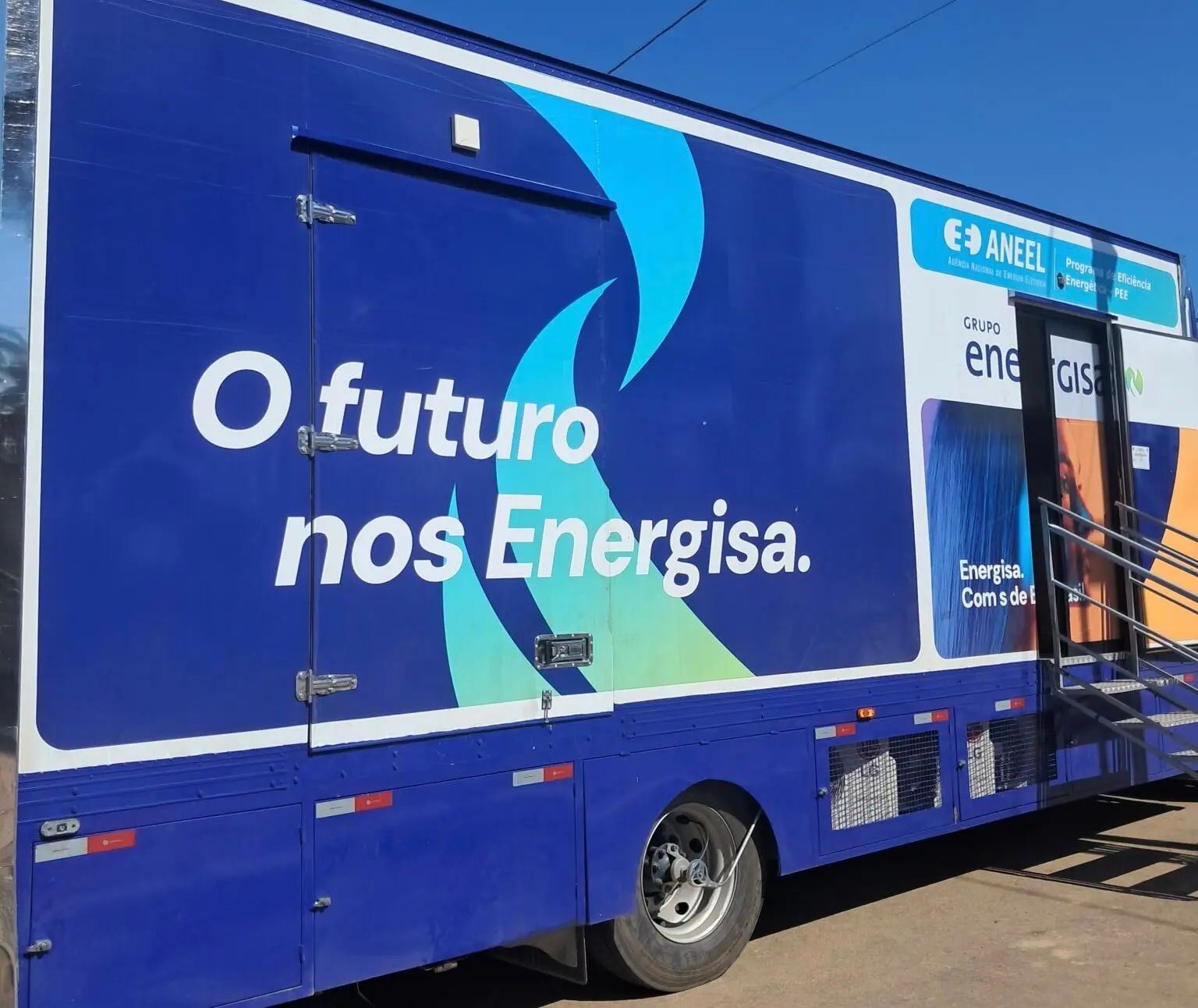 Energisa troca lâmpadas e cadastra geladeiras em Sena