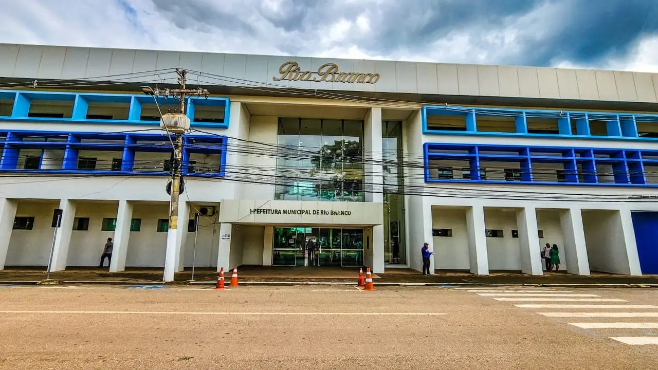 Prefeitura lança edital para eleição de diretores em mais de 80 escolas