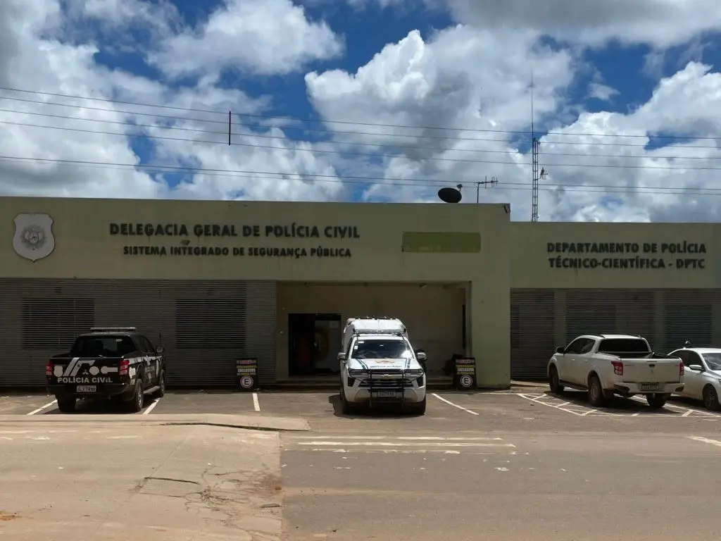 Dois são presos suspeitos pelo assassinato de homem a ripadas no Acre