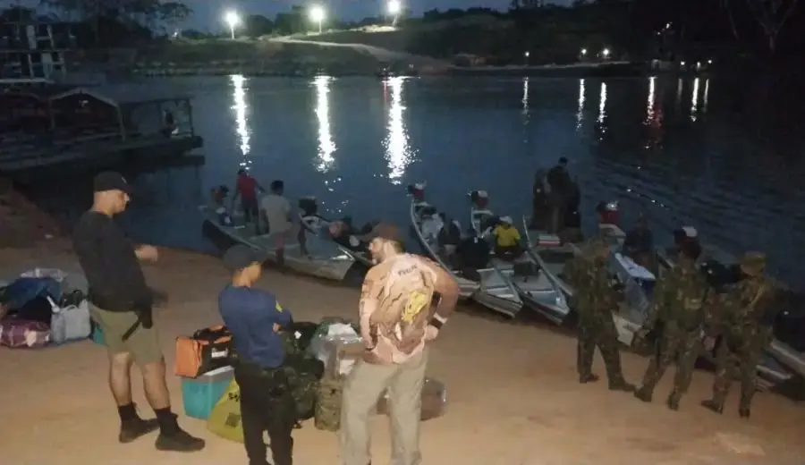 TRE leva urnas de barco a comunidades isoladas do Juruá
