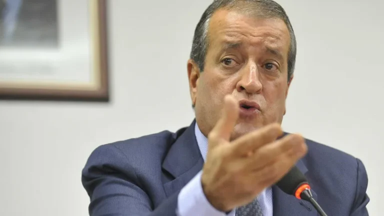 Valdemar diz que ninguém aprovou carta golpista de Flávio