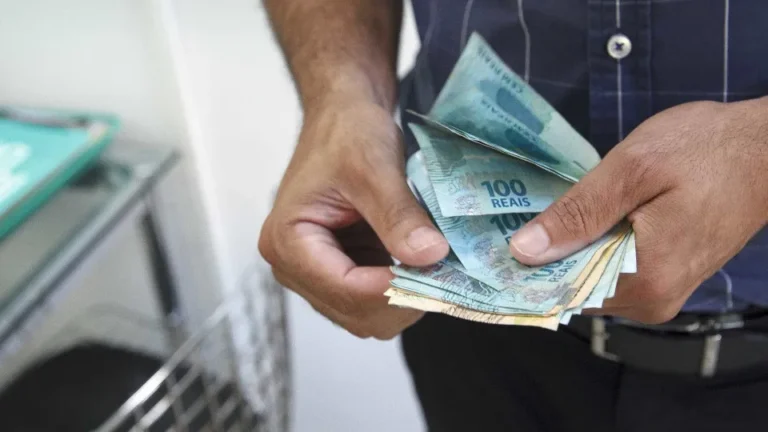 Operação apreende R$ 155 mil com carcereiro suspeito de facilitar regalias para Milton Leite