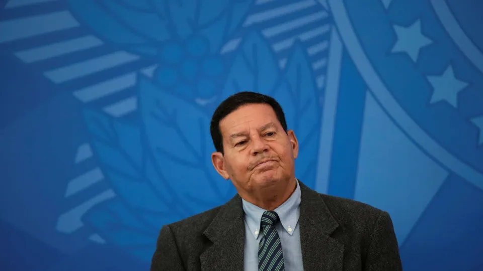 Mourão diz que carta de Flávio é