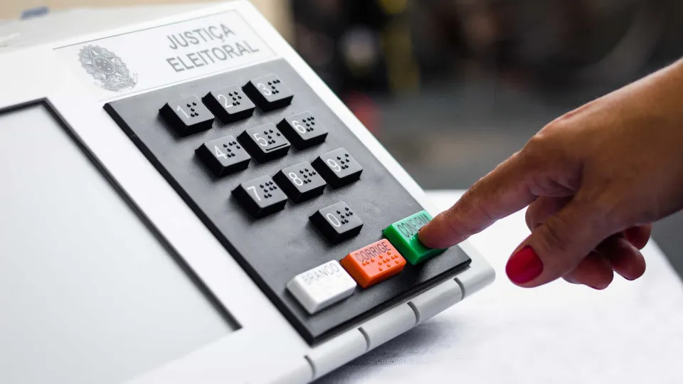 URGENTE: Zanin prorroga votação por mais 2 horas em todo o país