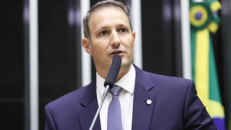 Derrite defende que menores fiquem em presídios comuns