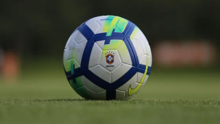 Mais da metade dos clubes do Campeonato Brasileiro acumula dívidas em atraso