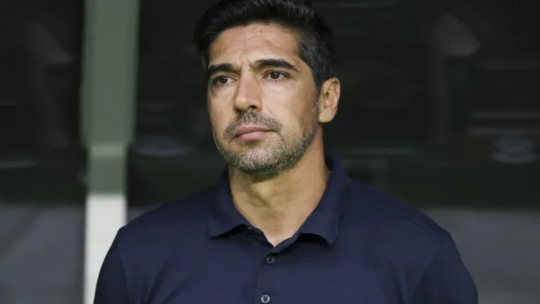 Pesadelo no ataque? Como Abel pode escalar o Palmeiras contra o Santos