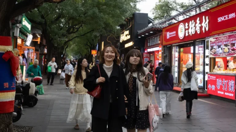 IA: China pede cautela na substituição de pessoas para evitar desemprego