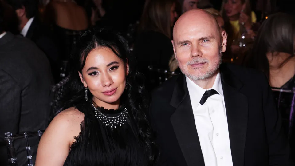 Polêmica: Billy Corgan diz que casar com mulher mais nova é
