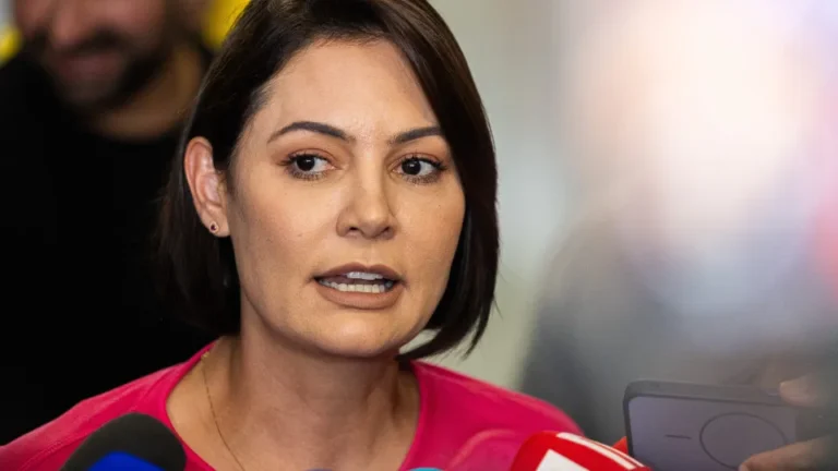 Michelle revela o que disse Bolsonaro após derrota de Flávio nas eleições