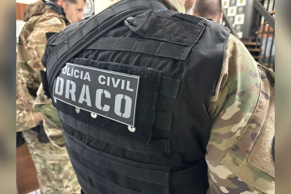 Tribunal do crime: 500 policiais cumprem 215 mandados contra organização criminosa