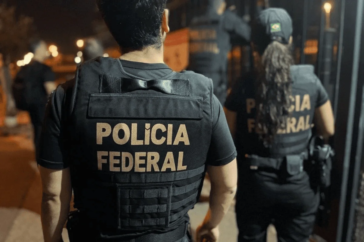PF apreende cestas básicas e listas em imóvel usado para compra de votos