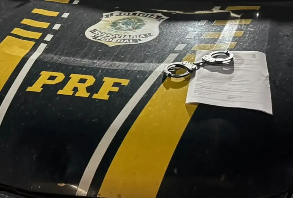 Caminhonete com placa clonada é apreendida pela PRF na BR-364