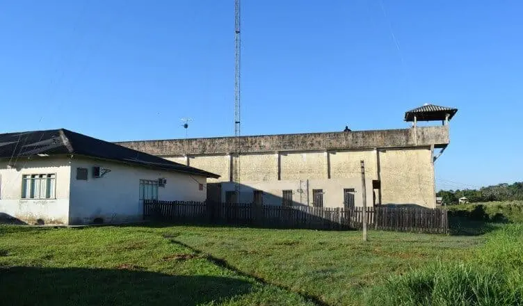 Iapen divulga nomes dos oito presos que fugiram de presídio; buscas continuam